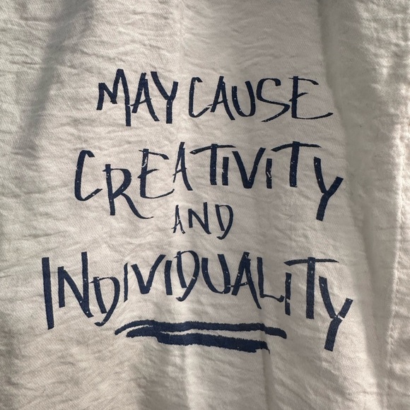 Whatttt the shirt!! - Picture 3 of 4